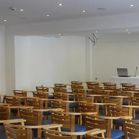 Olympic Palladium 호텔 3*